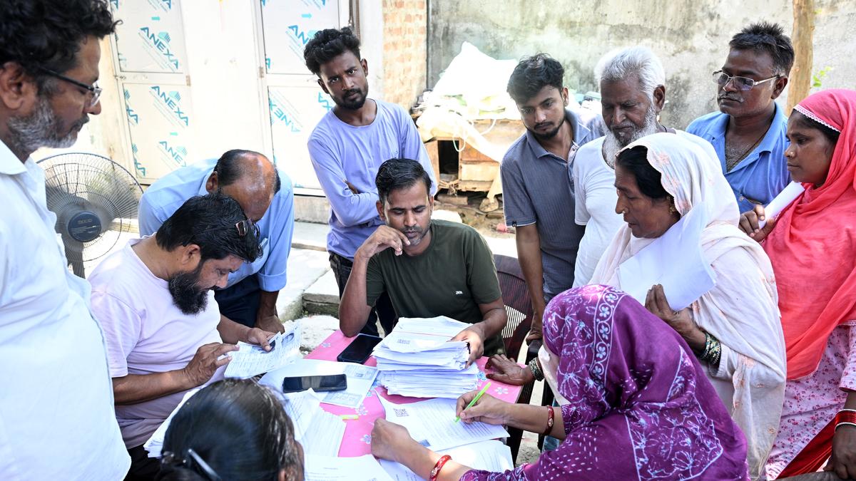 Supreme Court ropes in political parties to help ECI return Bihar’s